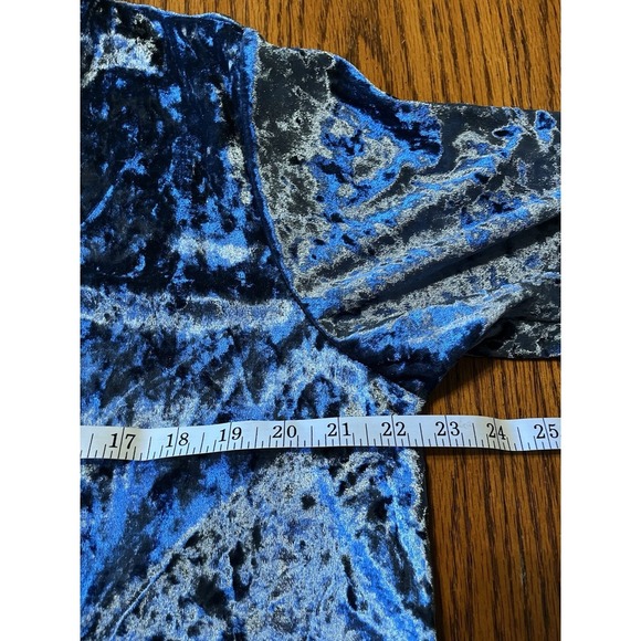 Pol Crushed Velour Top T Shirt Short Sleeve Front Pocket Blue Womens Size S - Picture 8 of 9